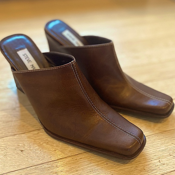 Steve Madden Shoes - BOGO! NEW! Steve Madden Laso leather wedge slides